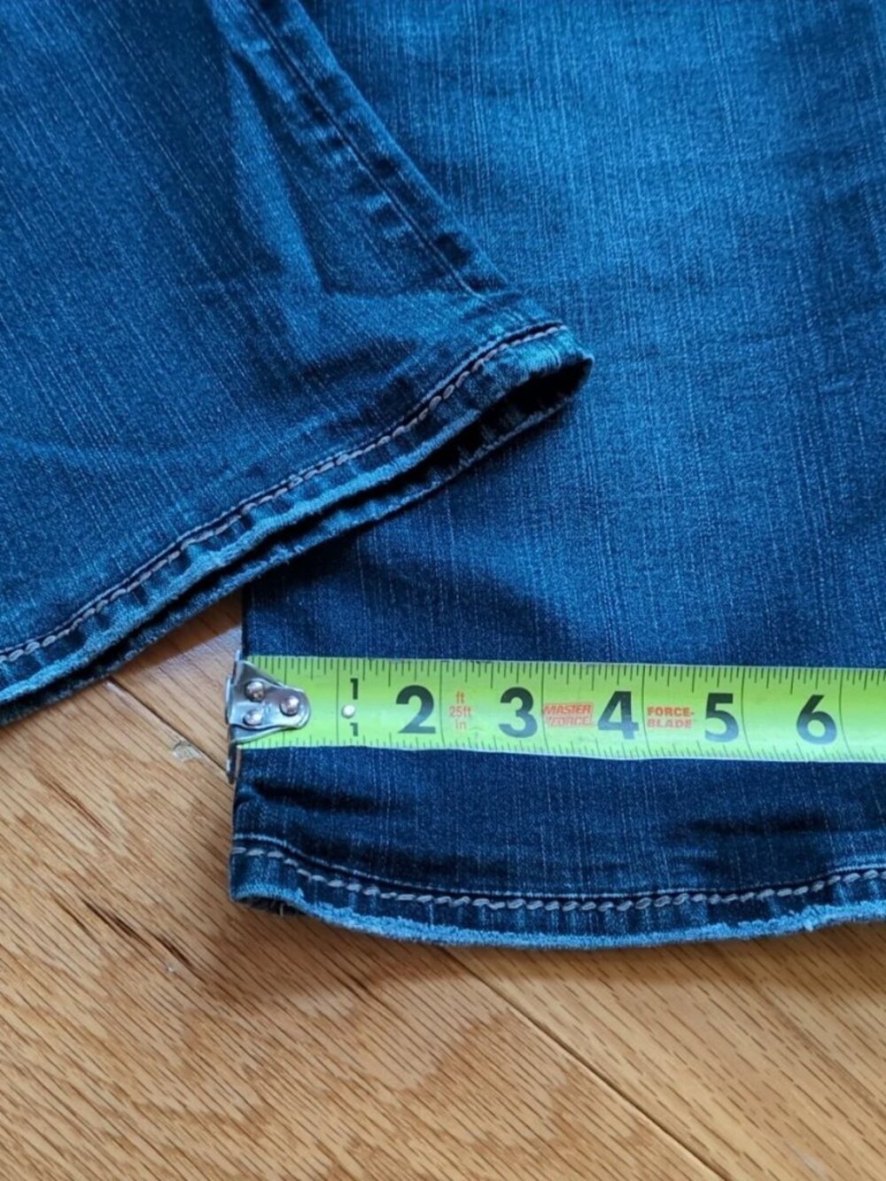 Silver Suki Women’s W34xL25 Flared Ankle Jeans Medium Wash Mid Rise - Picture 11 of 12